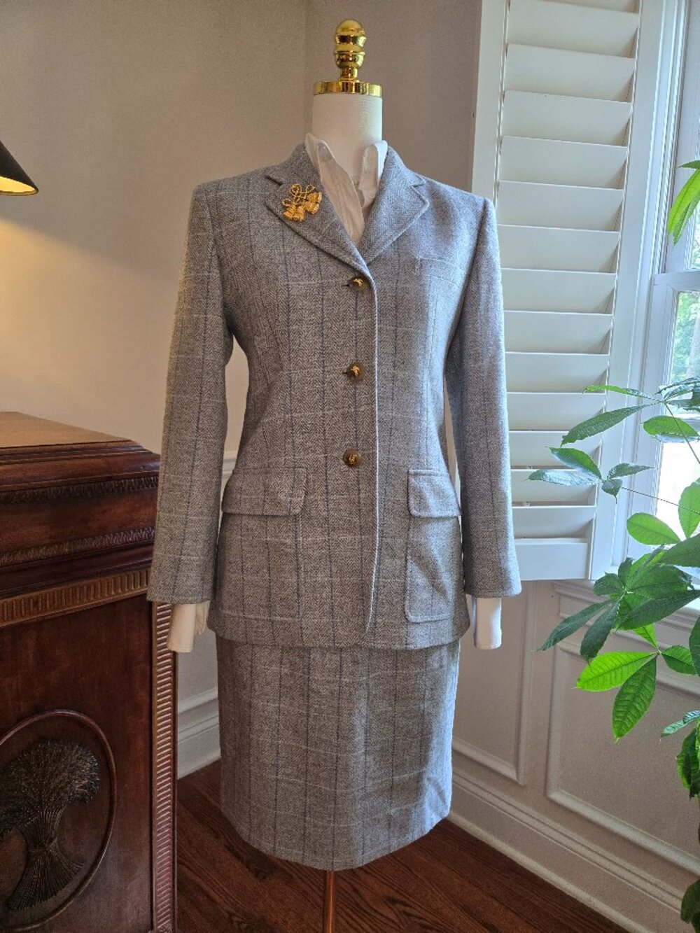 Burberry’s Skirt Suit Vtg 90's Equestrian Buttons